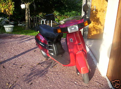 http://www.forumpassat.fr/uploads//783_scooter_peugeot.jpg