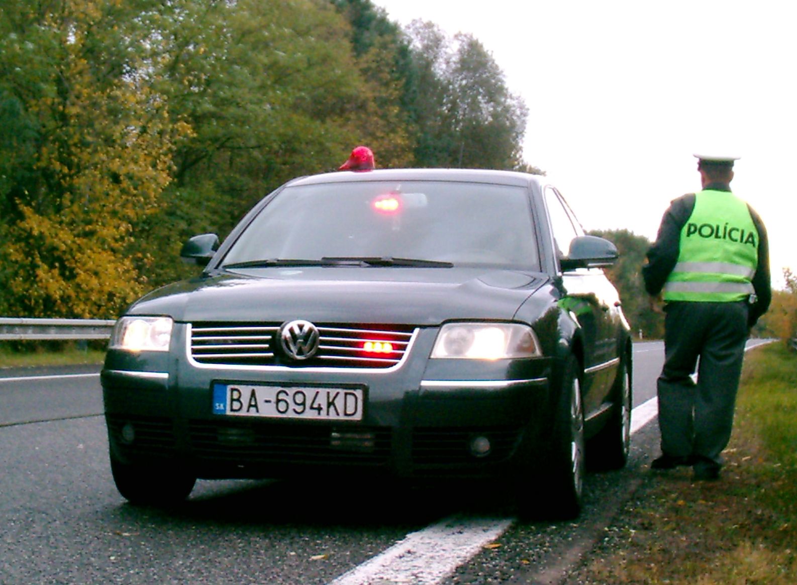 http://www.forumpassat.fr/uploads/1052_unmarked_policecar_slovakia_passat_b5_2.jpg