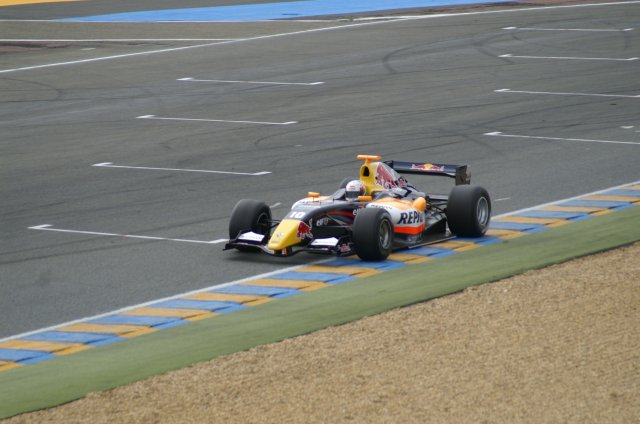 http://www.forumpassat.fr/uploads/1861_qualif_1_red_bull.jpg