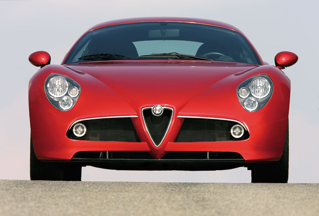 http://www.forumpassat.fr/uploads/20_alfa-romeo-8c--08.jpg