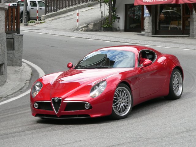 http://www.forumpassat.fr/uploads/20_alfa_romeo_8c_competizione_1.jpg