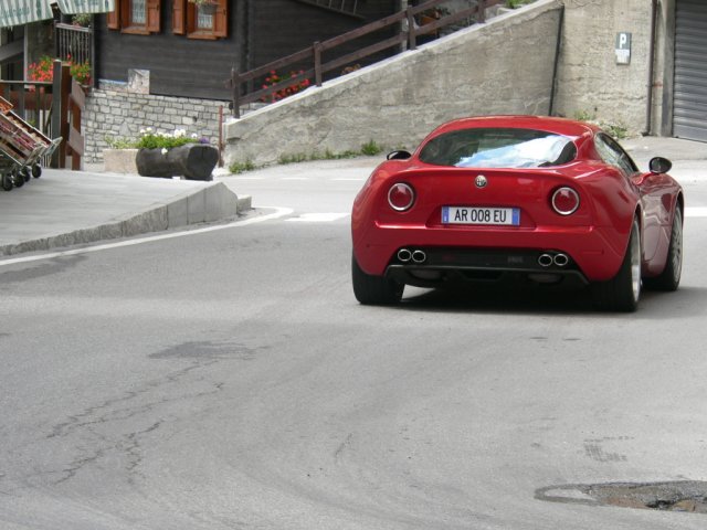 http://www.forumpassat.fr/uploads/20_alfa_romeo_8c_competizione_6.jpg