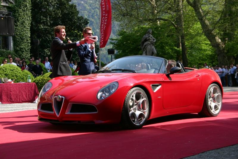 http://www.forumpassat.fr/uploads/20_alfaromeo8cspider01.jpg