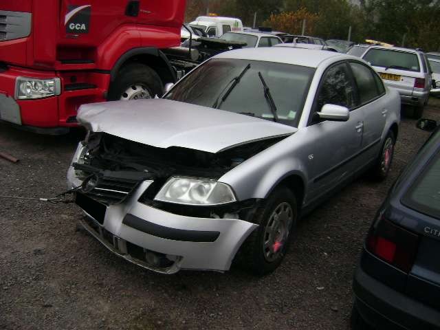 http://www.forumpassat.fr/uploads/20_b5_grise_crash_avd_01.jpg