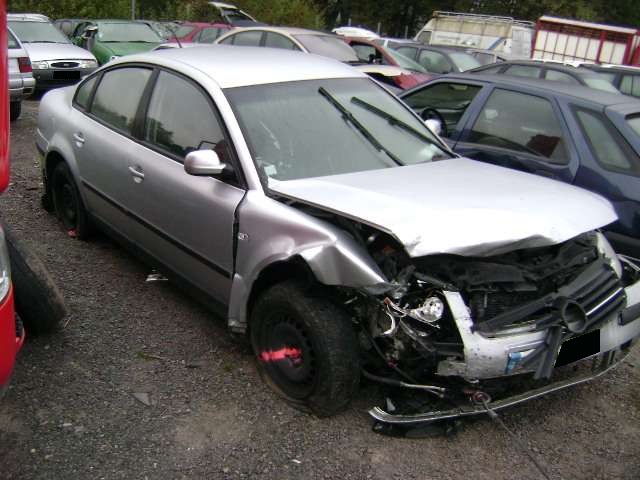 http://www.forumpassat.fr/uploads/20_b5_grise_crash_avd_02.jpg