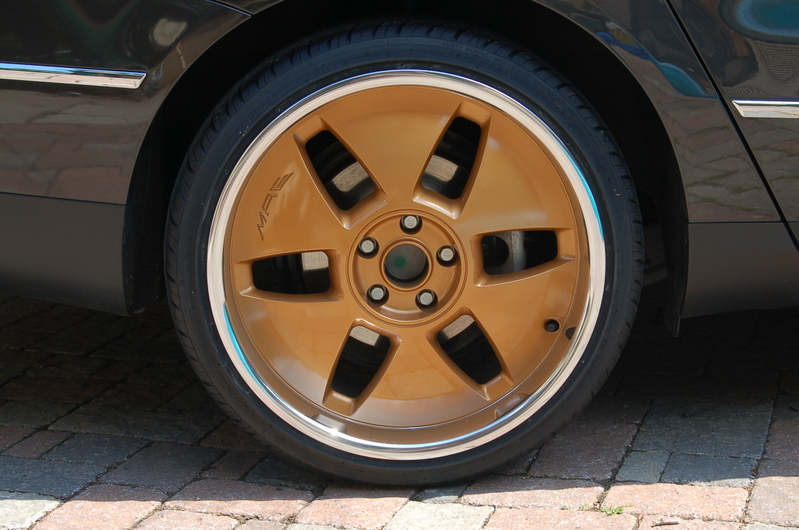 http://www.forumpassat.fr/uploads/20_b6_sw_gold_rims_03.jpg