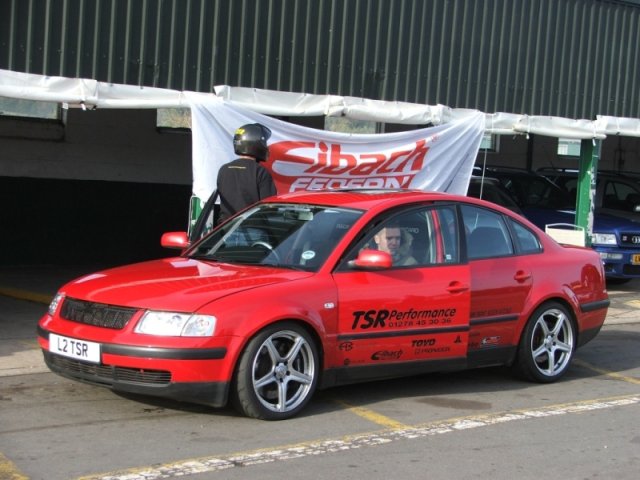 http://www.forumpassat.fr/uploads/20_v6biturbo_red_01.jpg