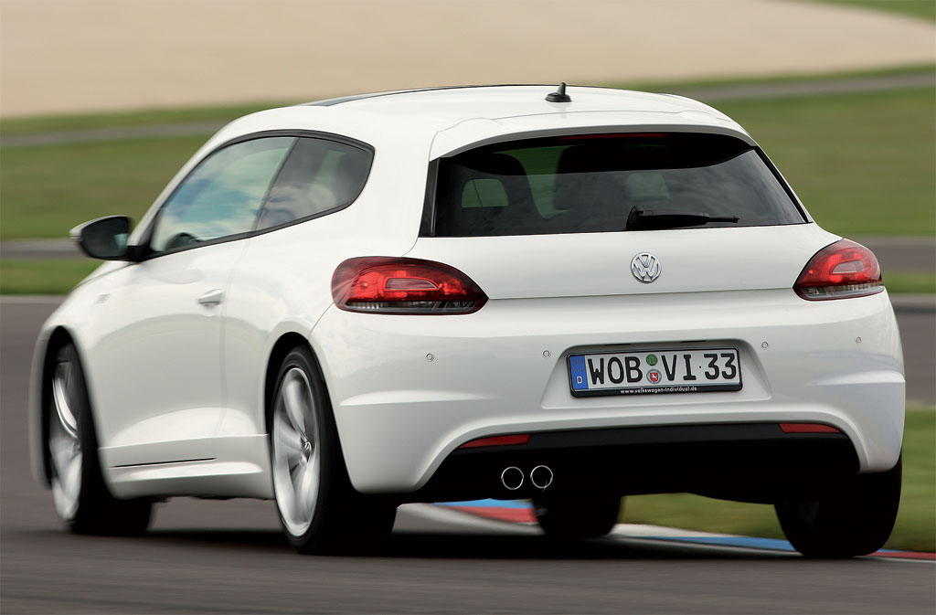 http://www.forumpassat.fr/uploads/711_volkswagen-scirocco-r-line-1.jpg